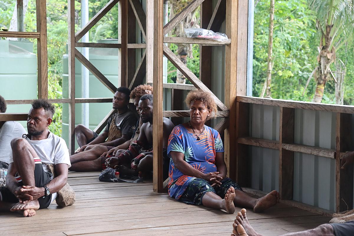 Women benefiting from SIART-supported cocoa agribusiness in north Malaita