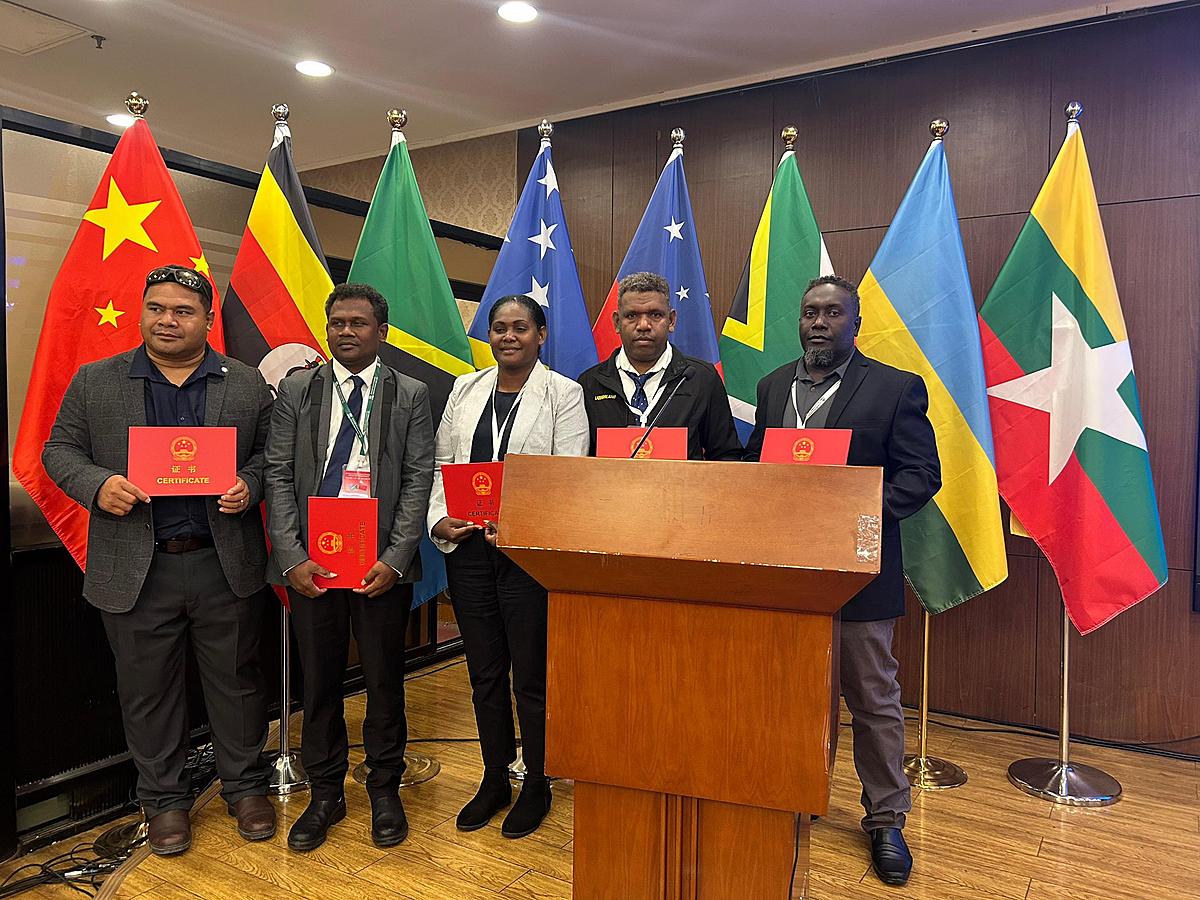 Solomon Islands agriculture officials attend green development seminar in China